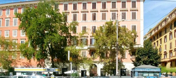 200m² Commercial property in Rome, Italy No. 93501 2