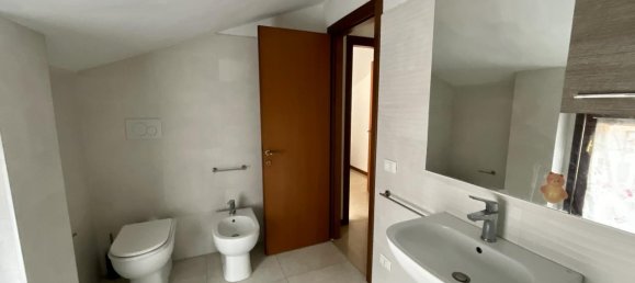 4-Zimmer Wohnung in Vicenza, Italy, Nr. 234398 17