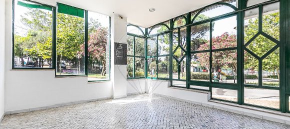 205m² Commercial property in Oeiras, Portugal No. 58654 5