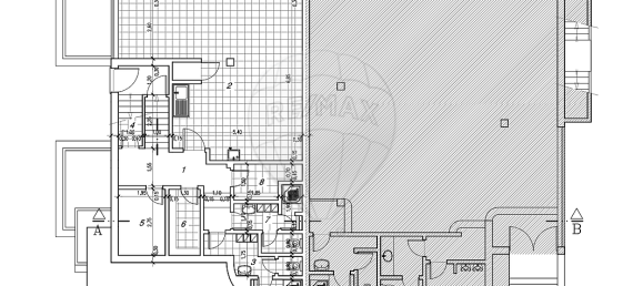 205m² Commercial property in Oeiras, Portugal No. 58654 18