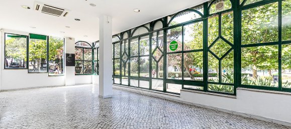 205m² Commercial property in Oeiras, Portugal No. 58654 7