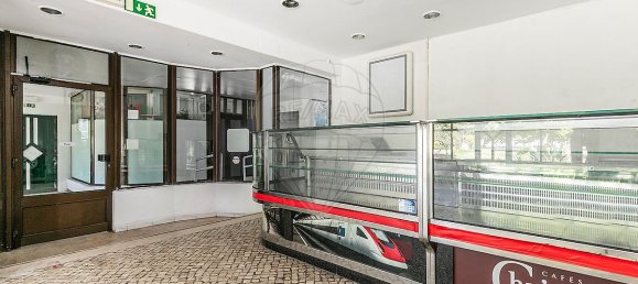 205m² Commercial property in Oeiras, Portugal No. 58654 19