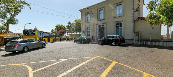 205m² Commercial property in Oeiras, Portugal No. 58654 26