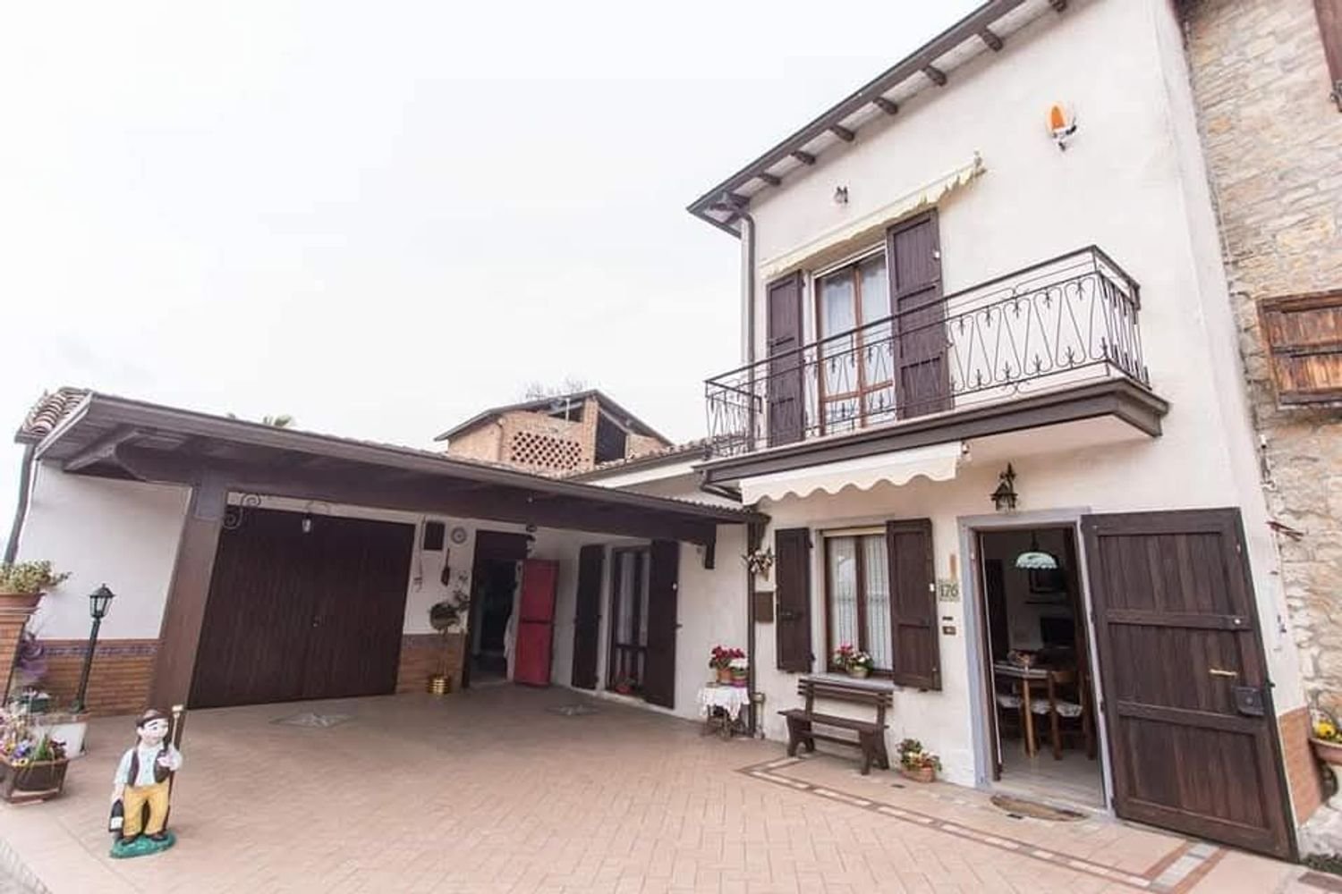 6 rooms House in Salsomaggiore Terme, Italy No. 251131