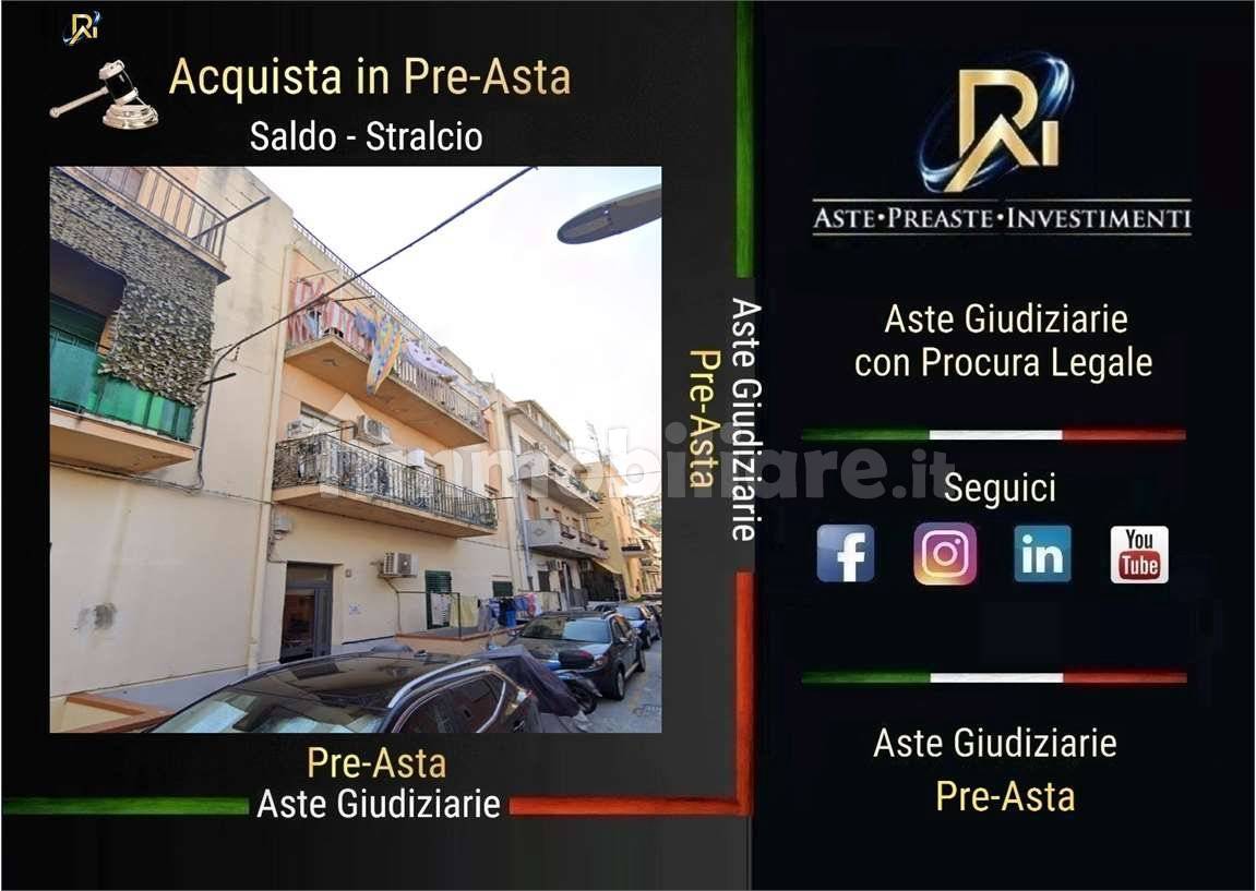 Apartamento de 3 dormitorios en Messina, Italy No. 226316