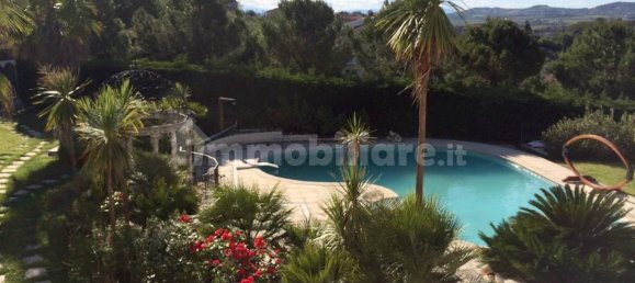 4 bedrooms Villa in Cappelle sul Tavo, Italy No. 339786 5