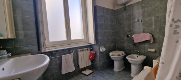 4 rooms Apartment in Genoa, Italy No. 107591 19