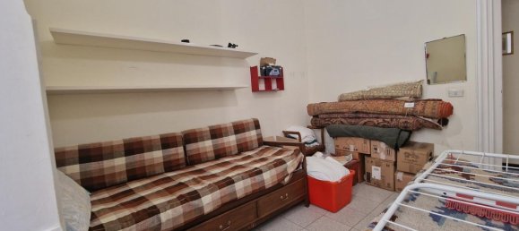 4 rooms Apartment in Genoa, Italy No. 107591 12