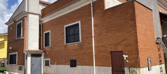 3-salle Maison à Pomezia, Italy No. 4531 3