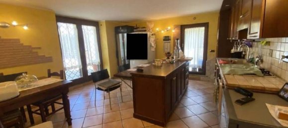 3-salle Maison à Pomezia, Italy No. 4531 11