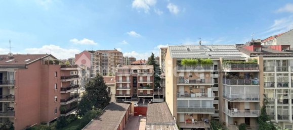 3 Schlafzimmer Wohnung in Turin, Italy, Nr. 337414 19