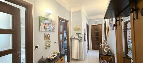 3 Schlafzimmer Wohnung in Turin, Italy, Nr. 337414 32