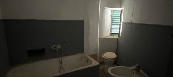 4 rooms Apartment in Certaldo, Italy No. 215311 10