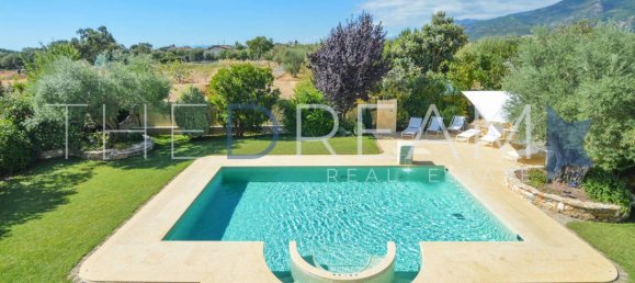 5 bedrooms Villa in Forte dei Marmi, Italy No. 35781 3