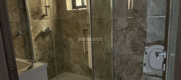 3 bedrooms Apartment in Victoria, Malta No. 636 5