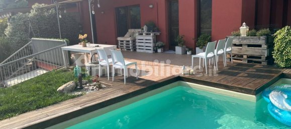 3 bedrooms Villa in Cenate Sopra, Italy No. 281352 4