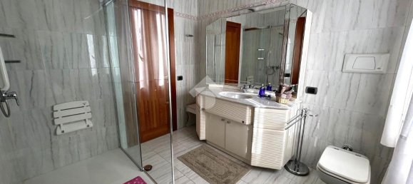 8 rooms Villa in Curno, Italy No. 7042 18