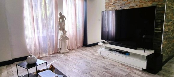 3 bedrooms House in Eure-et-Loir, France No. 309413 2