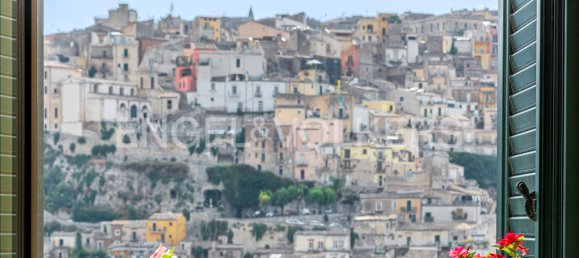 3 Schlafzimmer Haus in Ragusa, Italy, Nr. 68604 8