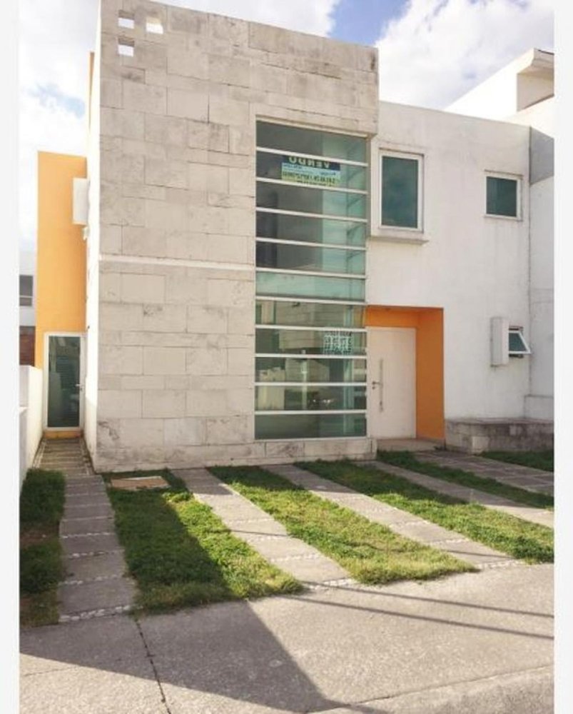 Casa de 4 dormitorios en Zinacantepec, Mexico No. 226930