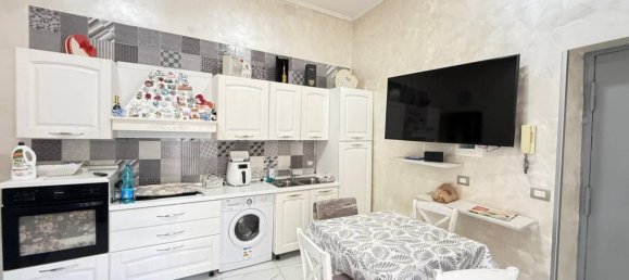 2 bedrooms Apartment in Naples, Italy No. 260214 12
