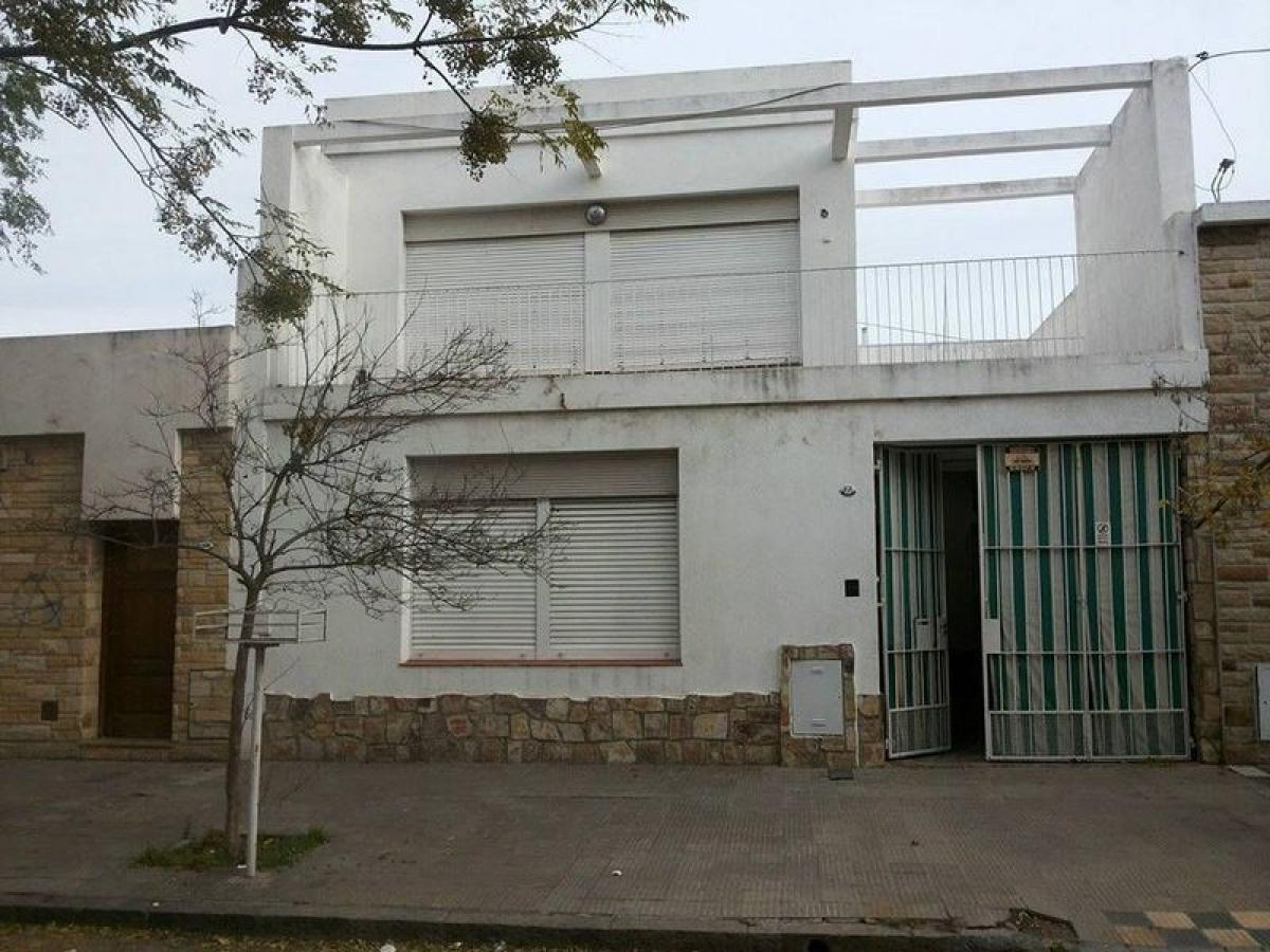 3 bedrooms House in Buenos Aires, Argentina No. 76801