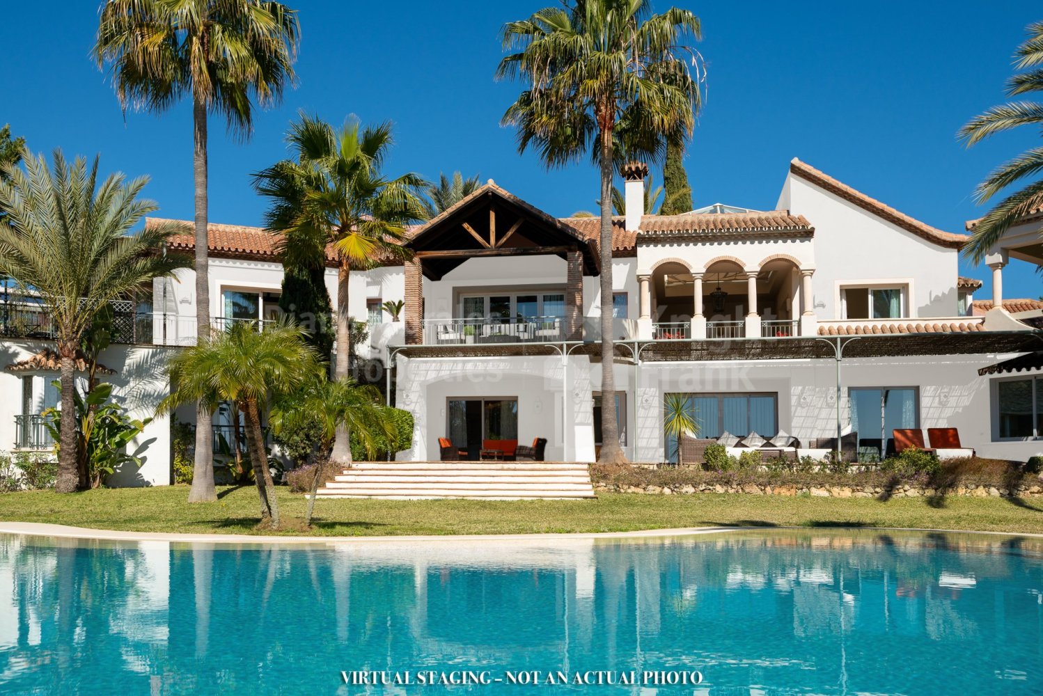 8 Schlafzimmer Villa in Malaga, Spain, Nr. 126132