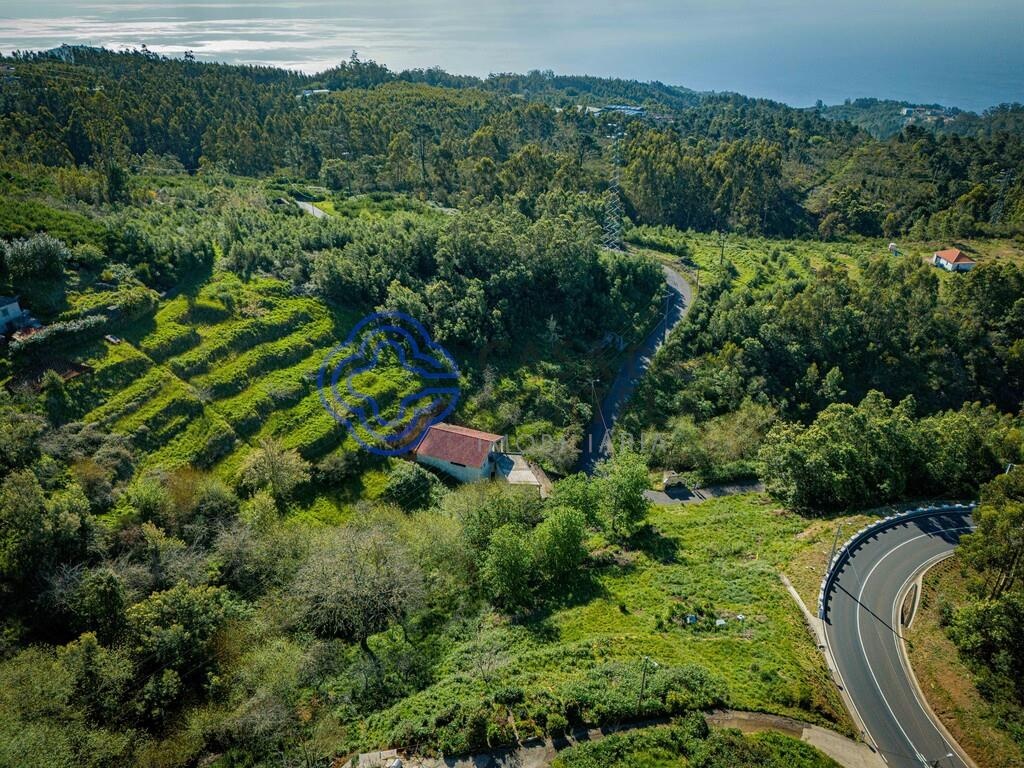 Земельный участок 4750м² в Фуншал, Португалия № 246581