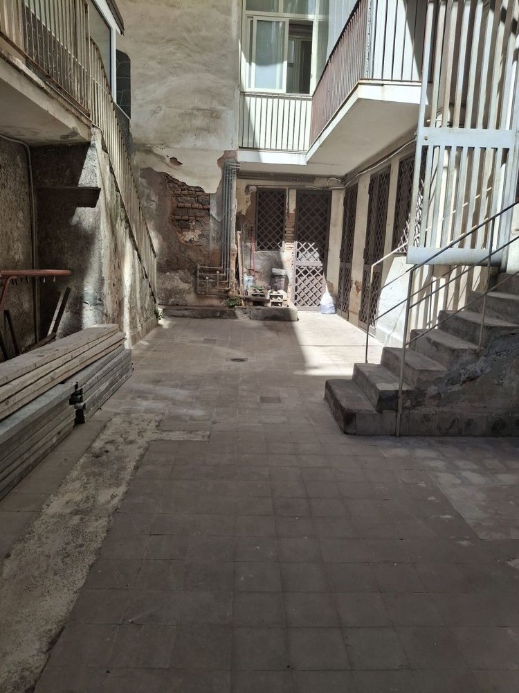  عقار تجاري في Catania, Italy 31متر مربع رقم 261419