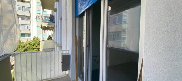 4-salle Appartement à Follonica, Italy No. 35993 5