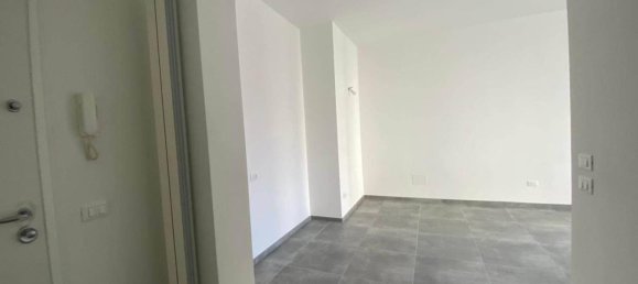 4-salle Appartement à Follonica, Italy No. 35993 2