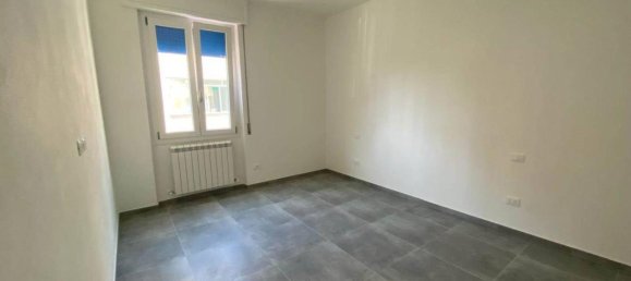 4-salle Appartement à Follonica, Italy No. 35993 15