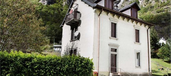 3 rooms Apartment in Premia, Italy No. 77482 2