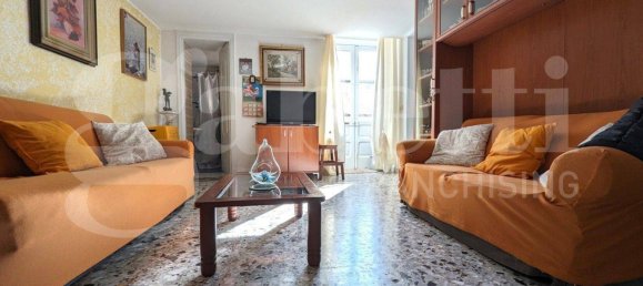 2 Schlafzimmer Haus in Monte di Procida, Italy, Nr. 58006 7