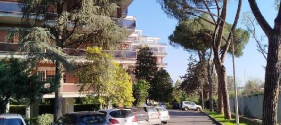 3 rooms Apartment in Rome, Italy No. 36736 20