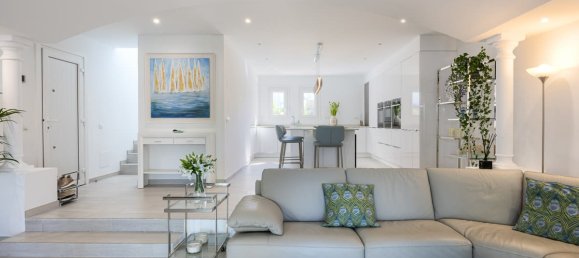 3 bedrooms Townhouse in Estepona, Spain No. 96844 7