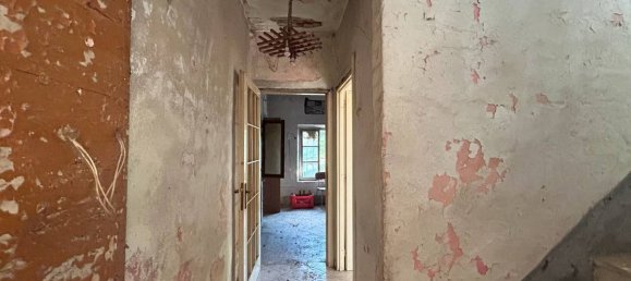 3 Schlafzimmer Haus in Carrù, Italy, Nr. 371794 6