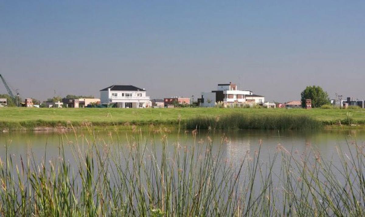  قطعة أرض في Tigre, Argentina رقم 31772