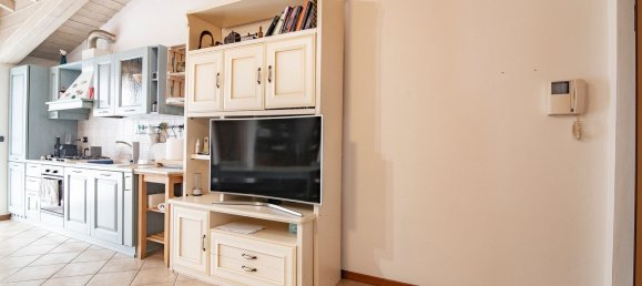 2 Schlafzimmer Wohnung in Zelo Buon Persico, Italy, Nr. 362261 5