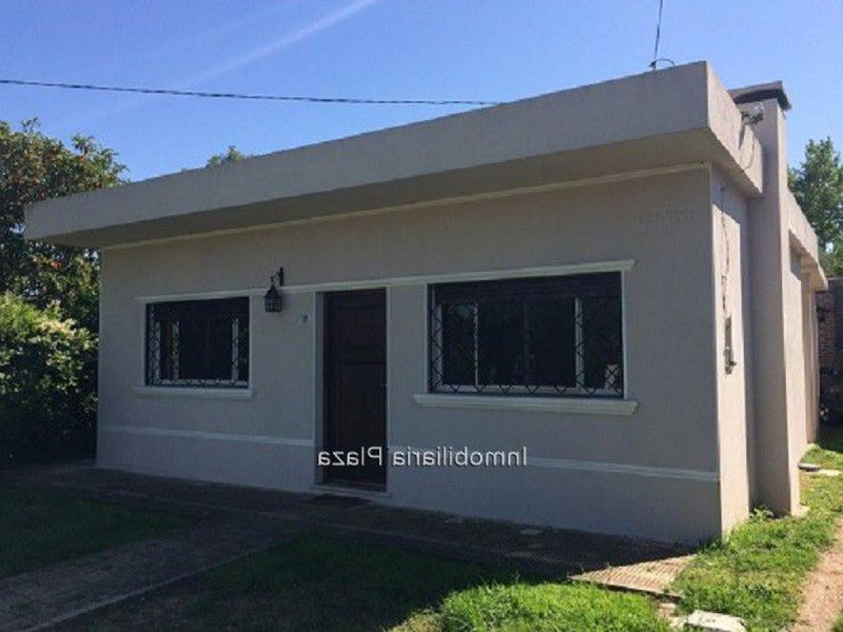 2 bedrooms House in Montevideo, Uruguay No. 8354