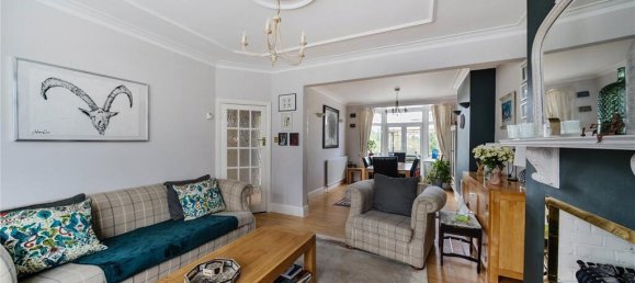 4 bedrooms House in Harrow, United Kingdom No. 12168 4