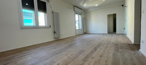 Apartamento de 5 habitaciónes en Bologna, Italy No. 27526 10