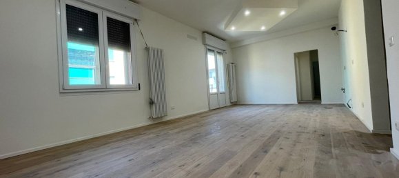 Apartamento de 5 habitaciónes en Bologna, Italy No. 27526 35
