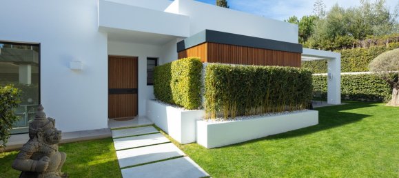 4 bedrooms Villa in Guadalmina, Spain No. 2993 11