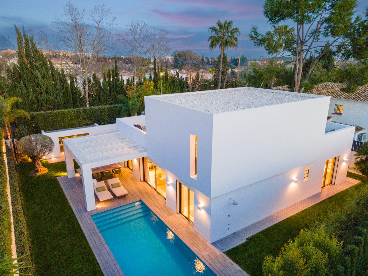 4 bedrooms Villa in Guadalmina, Spain No. 2993