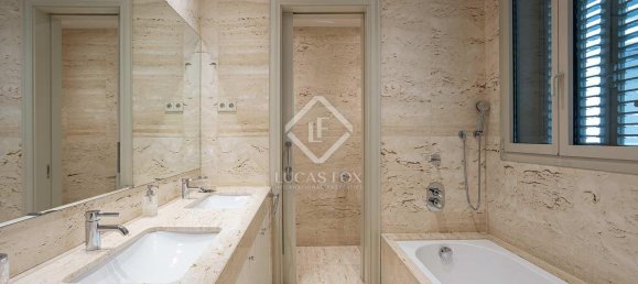 4 chambres Appartement à Eixample, Spain No. 24813 10