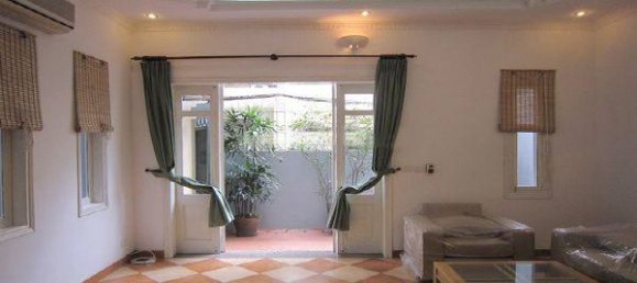 Casa de 4 dormitorios en Tay Ho, Vietnam No. 7071 2