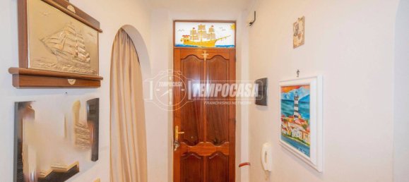 2 bedrooms Apartment in Messina, Italy No. 375908 9