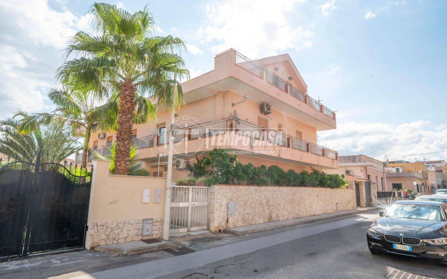 2 bedrooms Apartment in Messina, Italy No. 375908