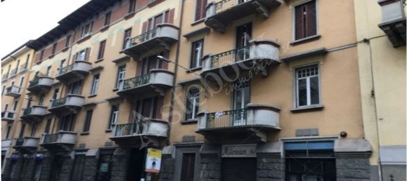 Propiedad comercial en Varese, Italy 27 m² No. 336413 3